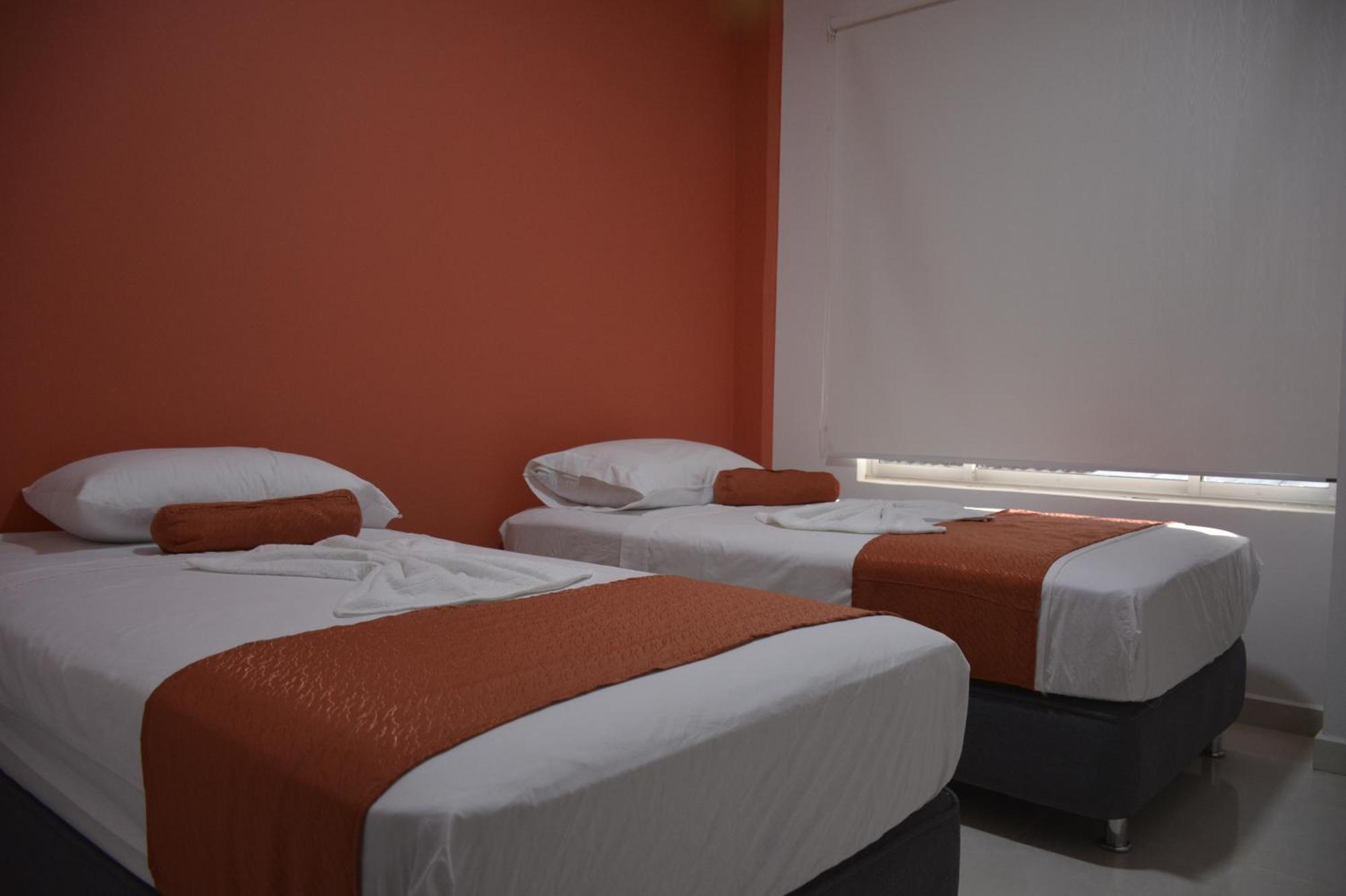 Hotel Confort Ariari Granada  Zimmer foto