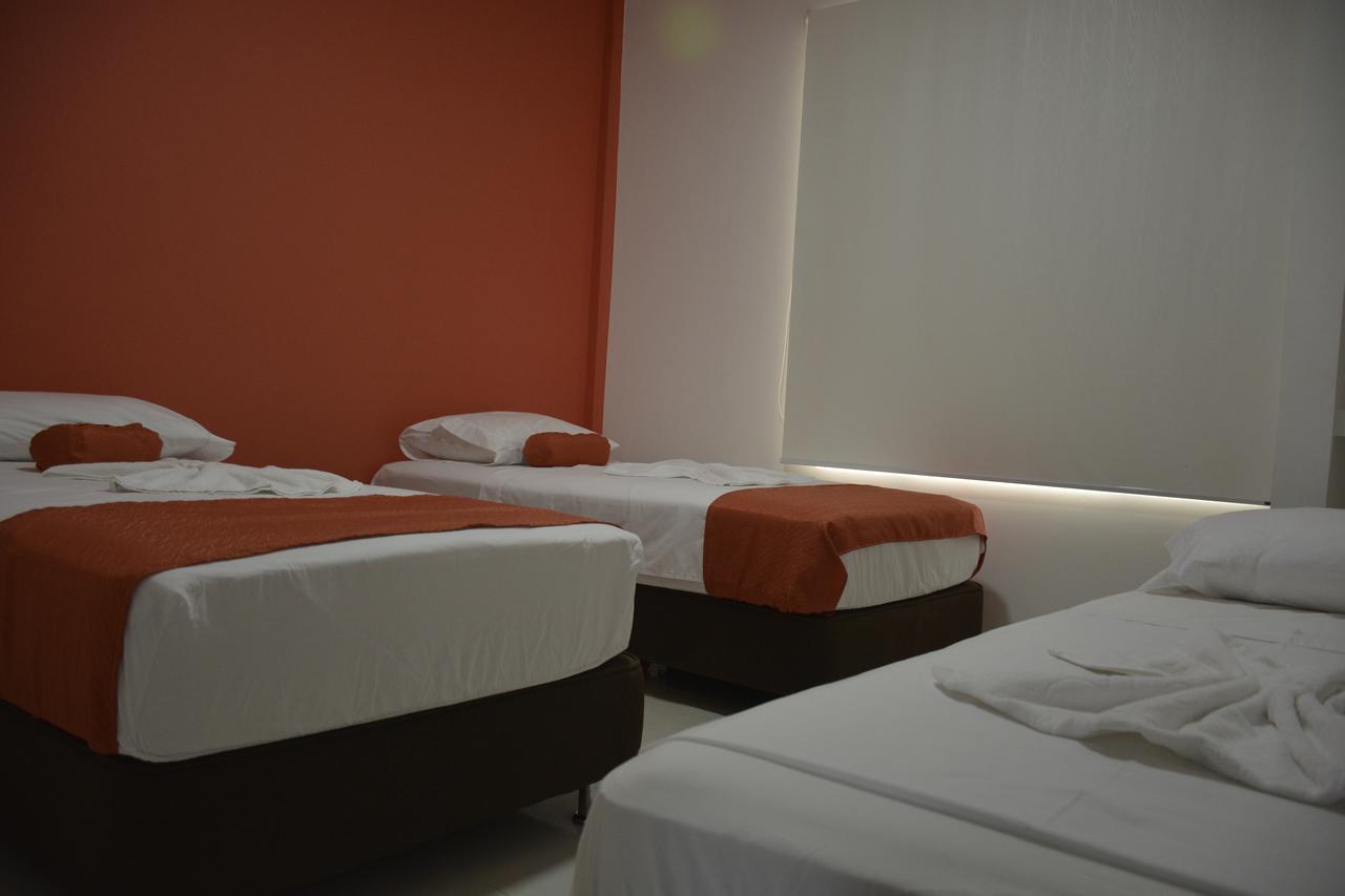 Hotel Confort Ariari Granada  Zimmer foto